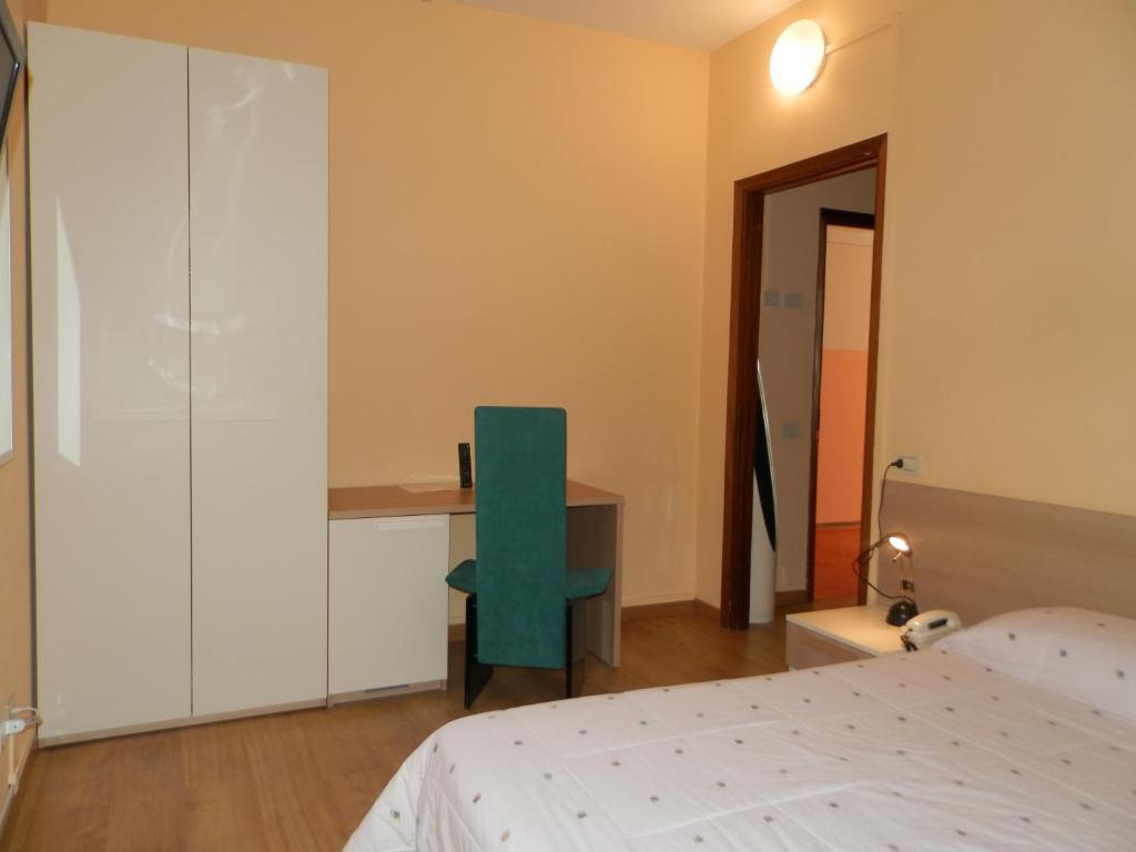 Hotel Motel Europa Домодоссола Номер фото