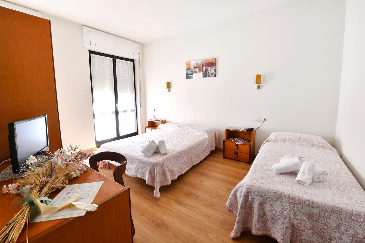 Hotel Motel Europa Домодоссола Экстерьер фото