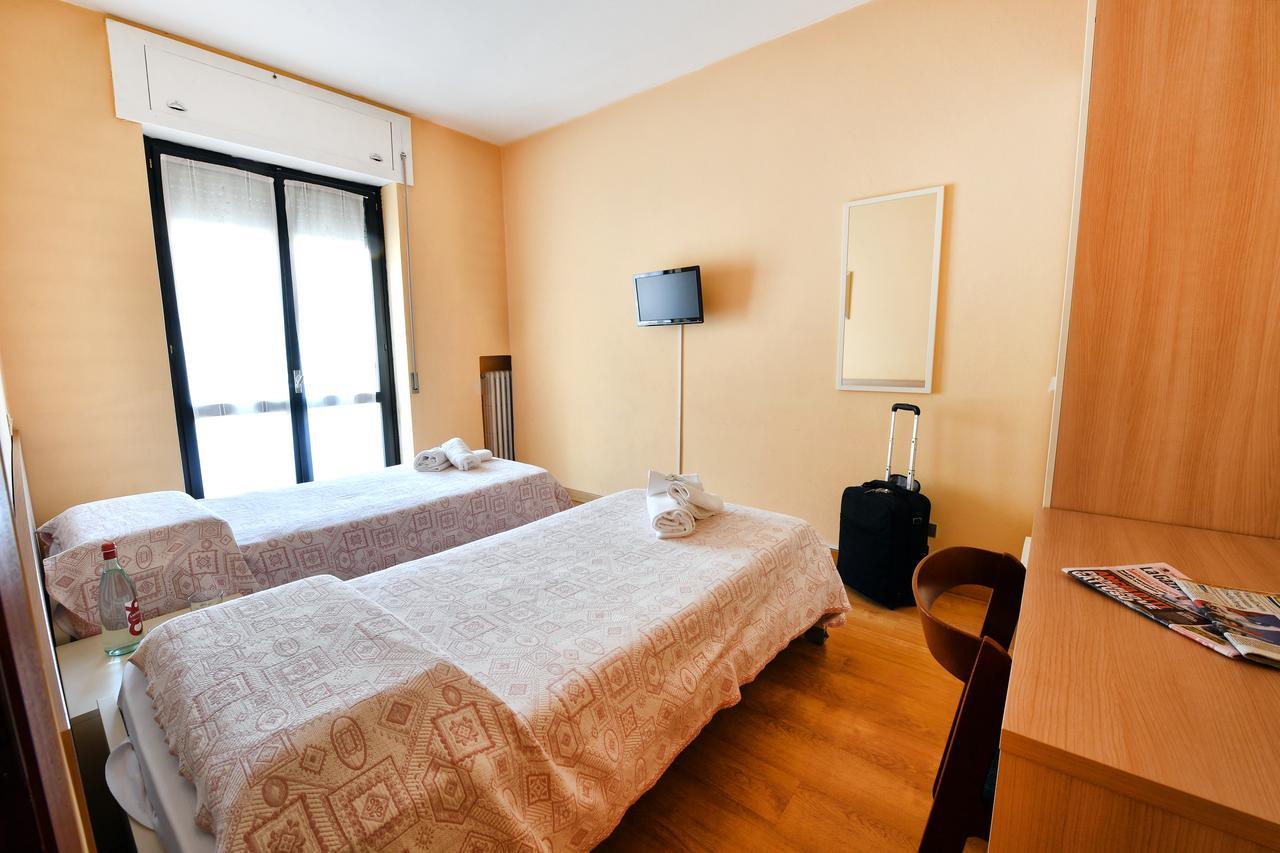 Hotel Motel Europa Домодоссола Экстерьер фото